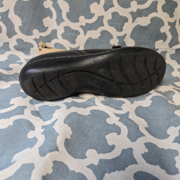 Like New Clarks Bendables black leather loafers sz 6M - Picture 6 of 8